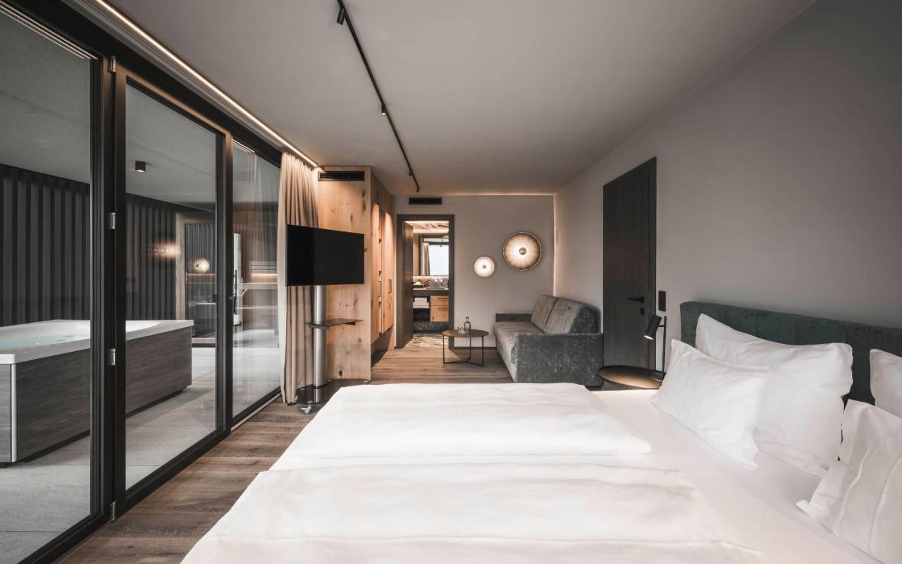 Somvita Suites Тіроло Екстер'єр фото