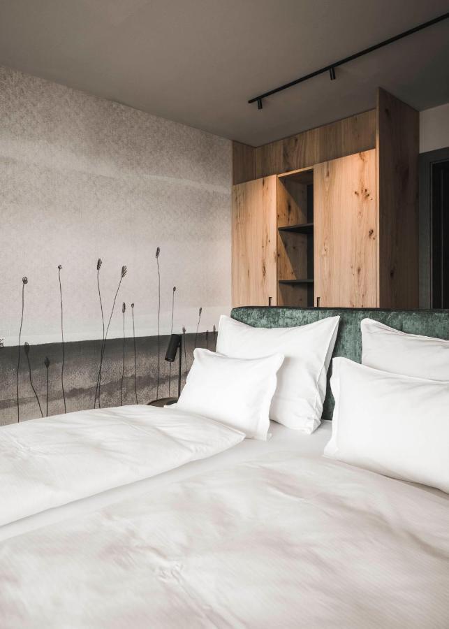 Somvita Suites Тіроло Екстер'єр фото