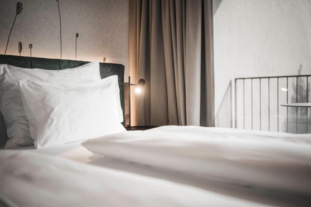 Somvita Suites Тіроло Екстер'єр фото