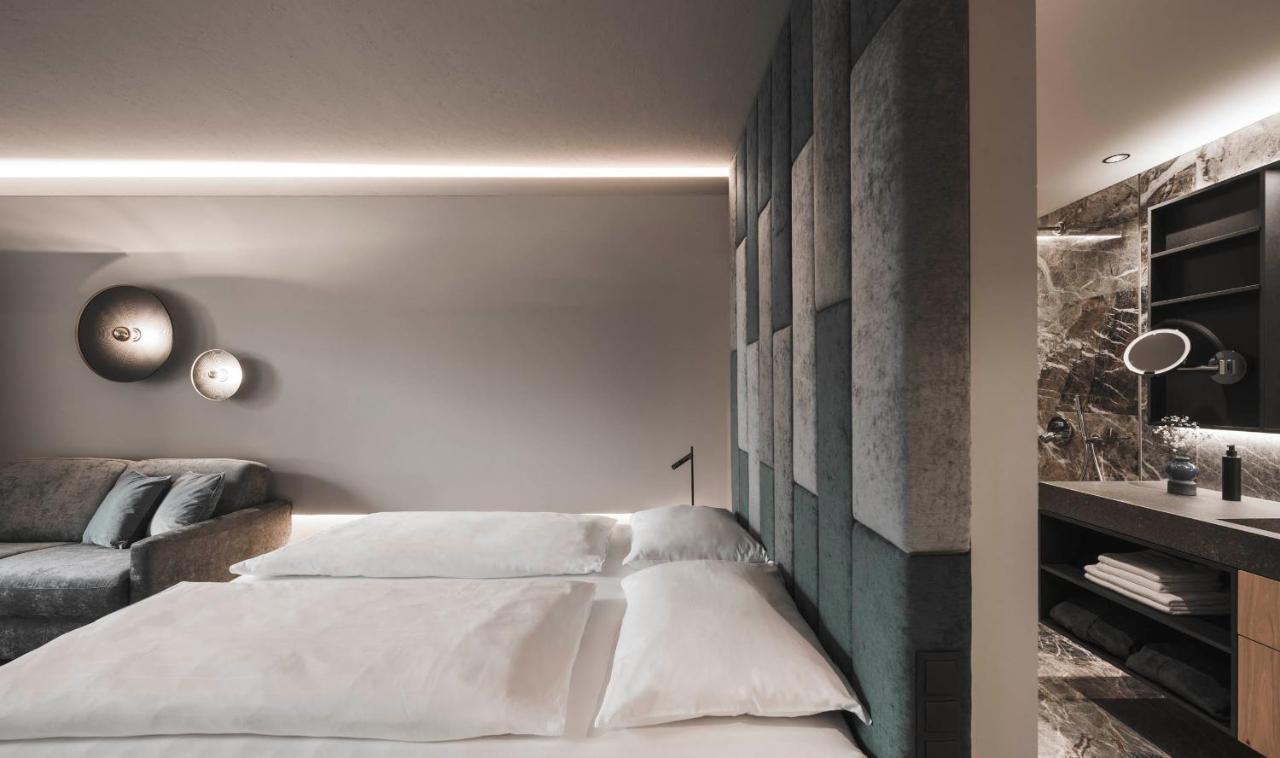 Somvita Suites Тіроло Екстер'єр фото