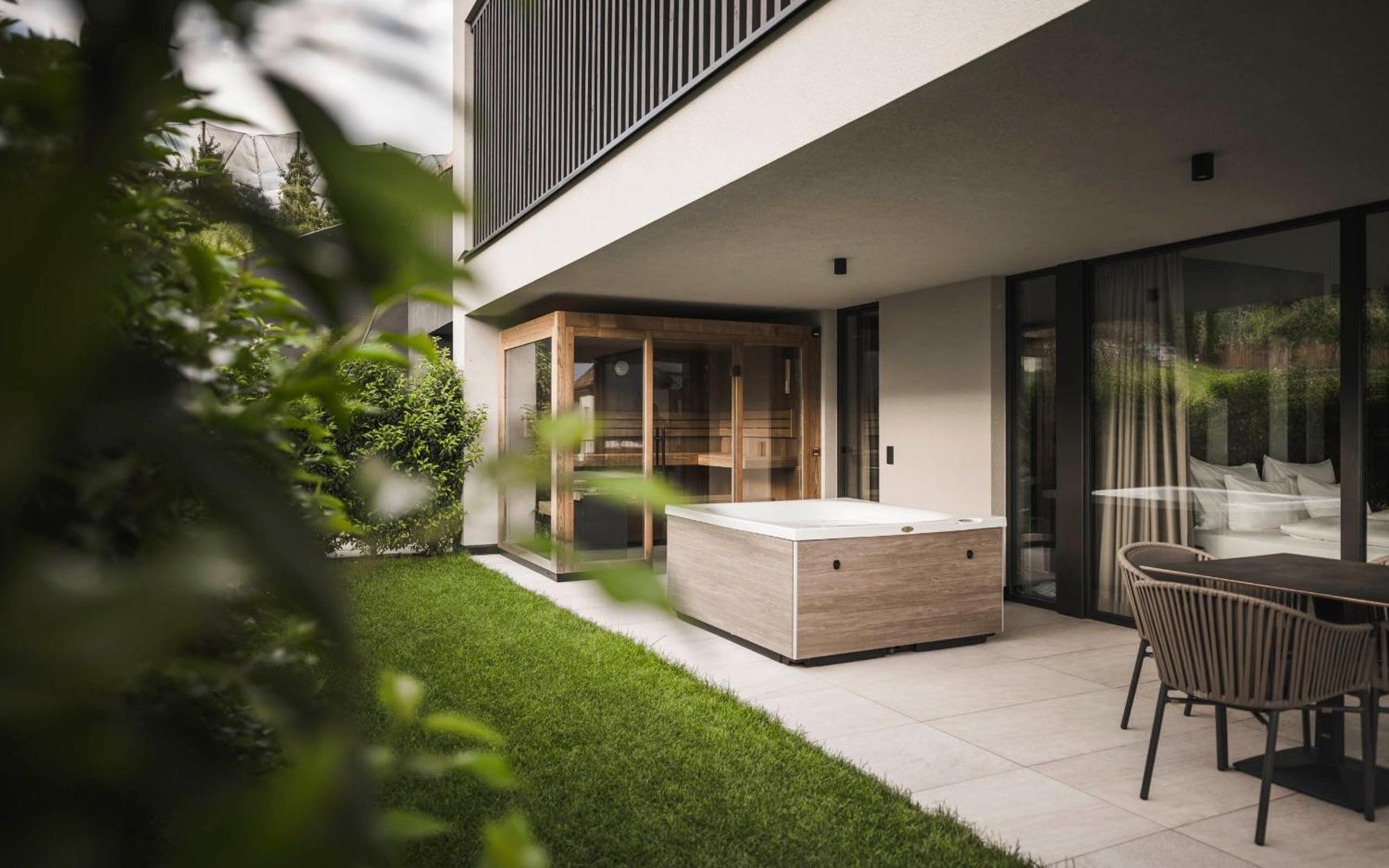 Somvita Suites Тіроло Екстер'єр фото